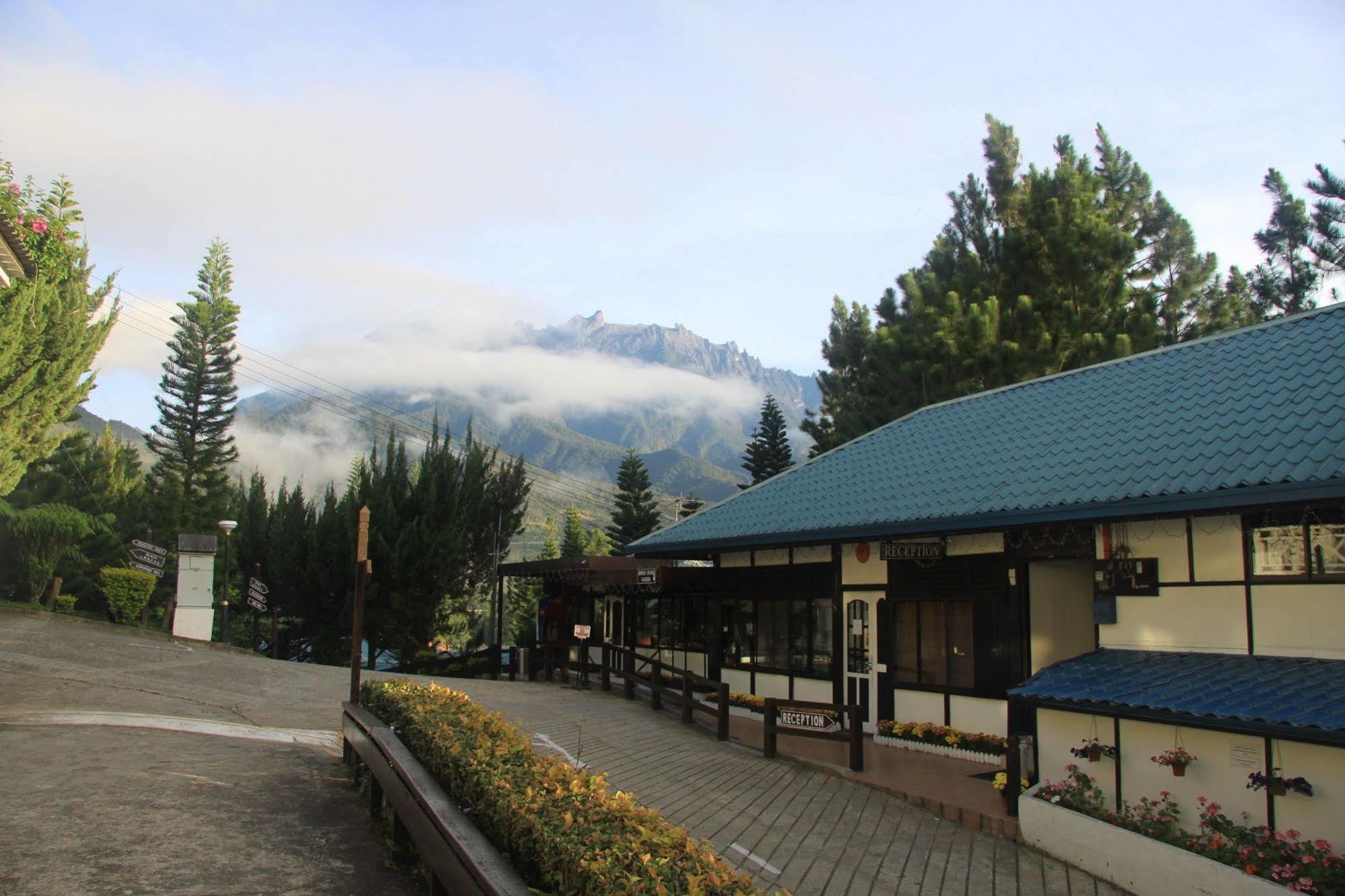 Kinabalu Pine Resort Kundasang Exterior photo